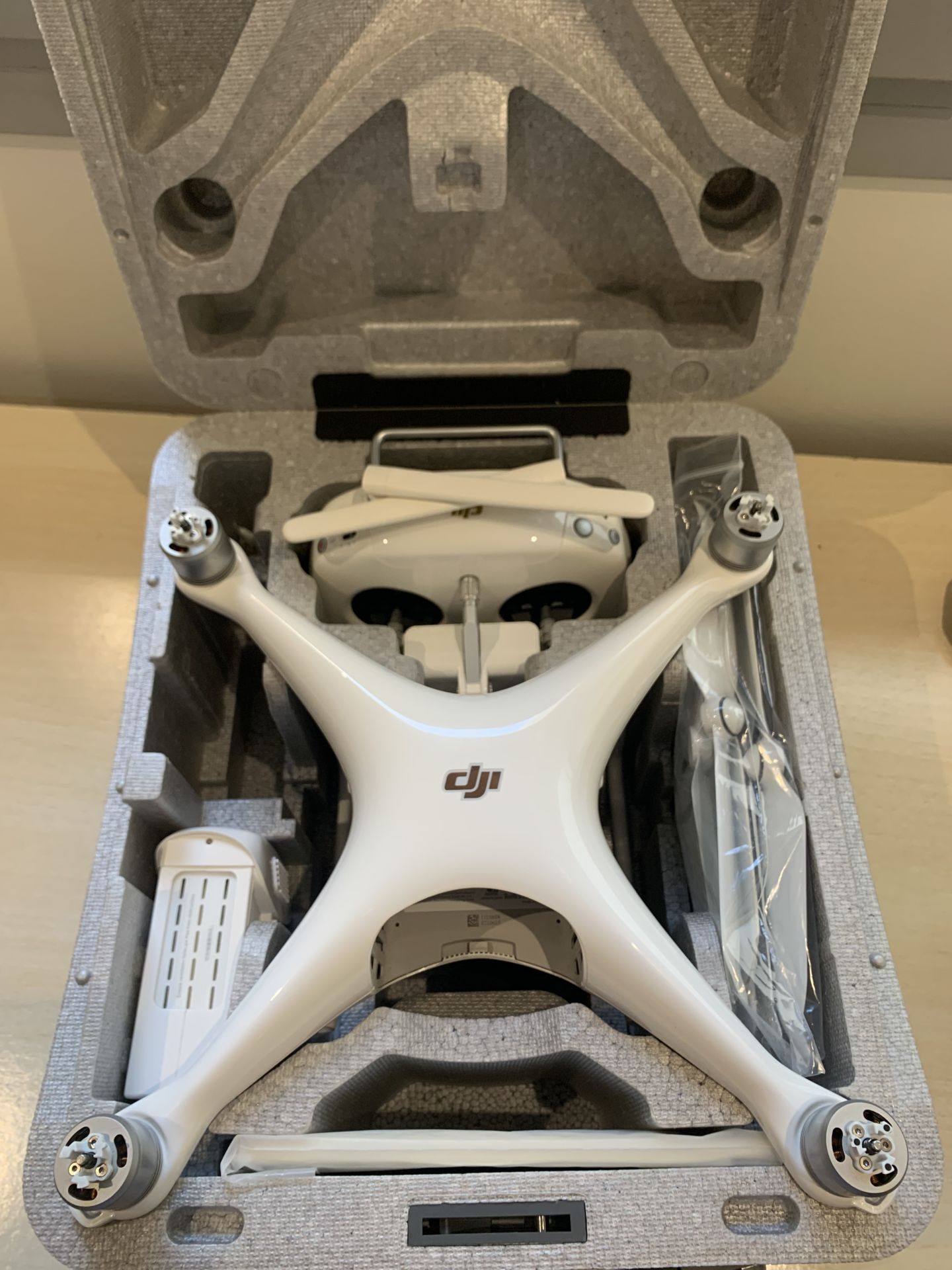 Drone DJI Phantom 4 Pro V 2.0 (2951)