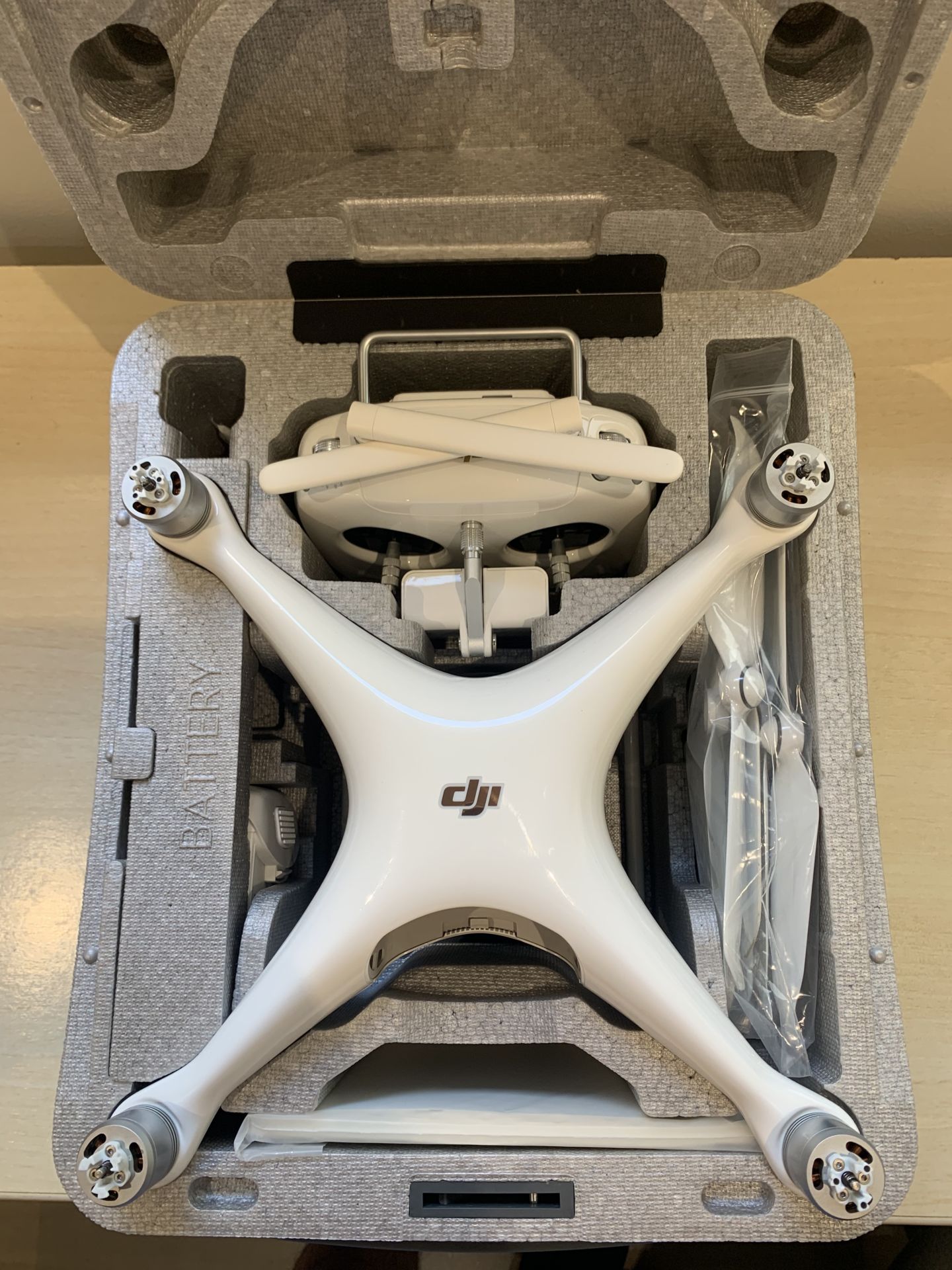 Drone DJI Phantom 4 Pro V 2.0 (2951) - Imagen 9