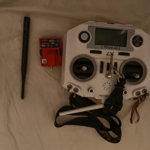 TARANIS QX7 más amplificador señal R9M (3174)